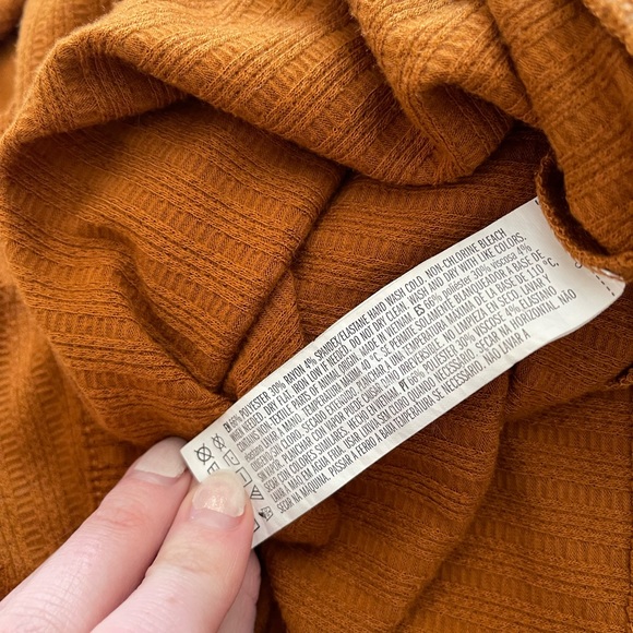 Rust Orange Ribbed Baby Doll Long Sleeve Top size Medium with buttons - Picture 8 of 8